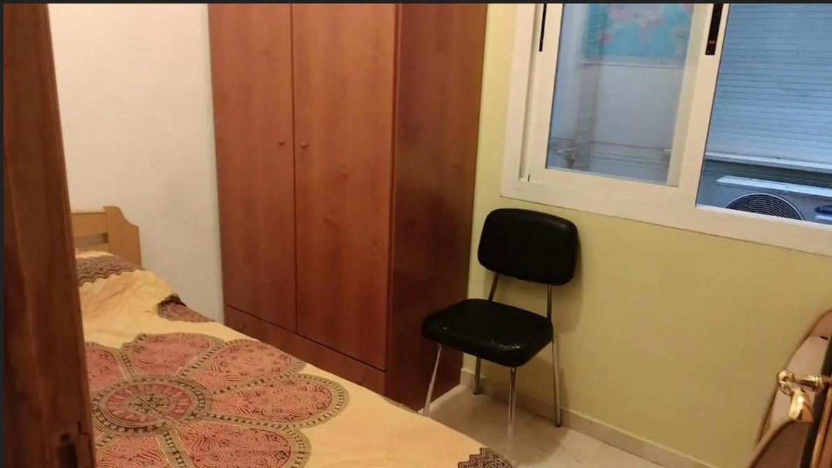Economic Private Room In Center Of Granada Eksteriør billede